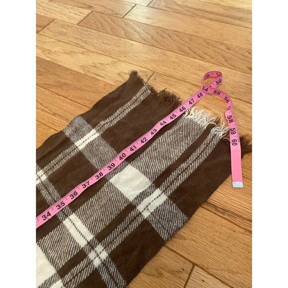 Unbranded, brown/white checkered rectangle scarf with fringe ends OS - Picture 4 of 4